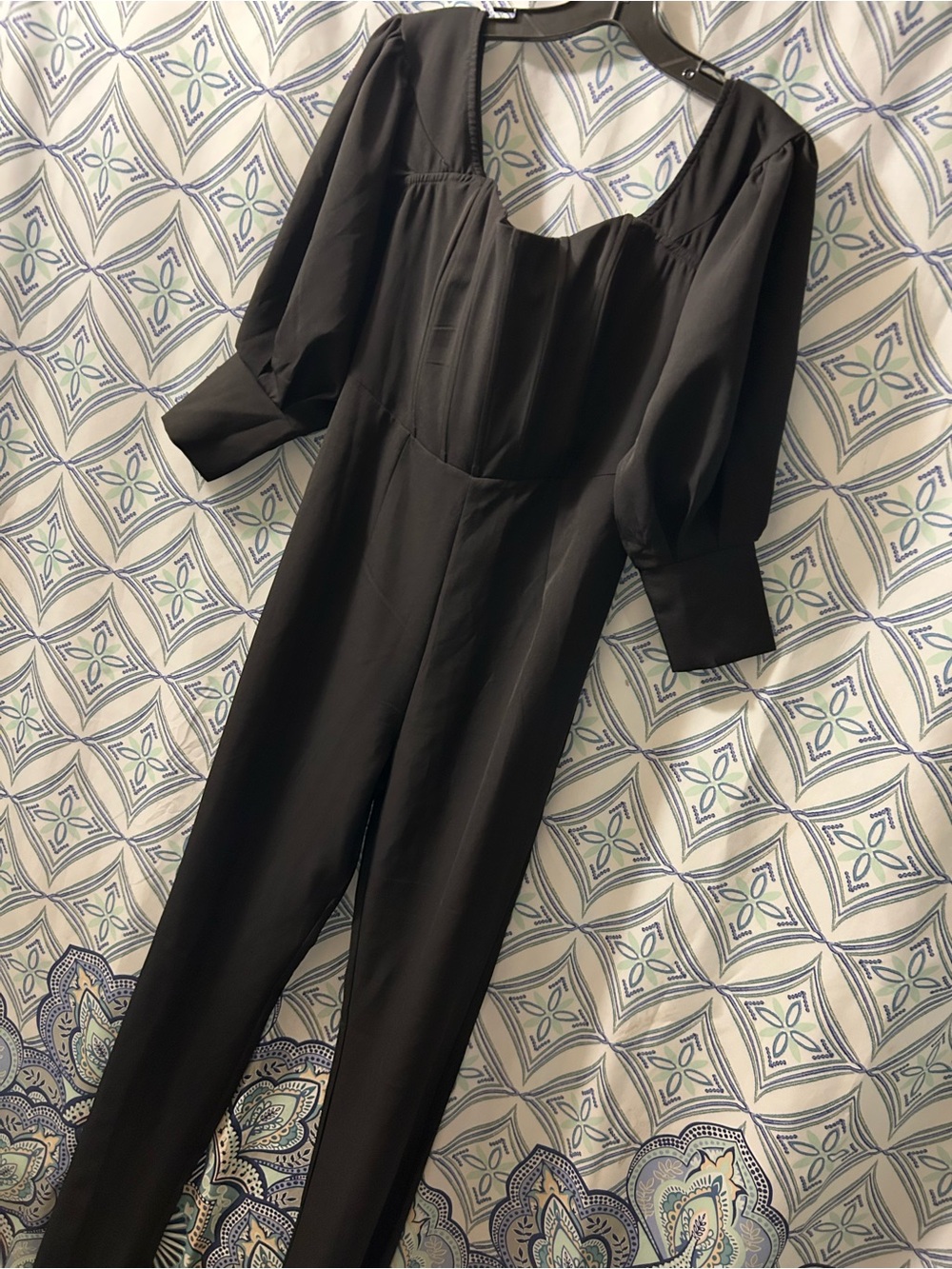NWOT PrettyLittleThing Puff-Sleeve Jumpsuit W/Smocked Back, Boning